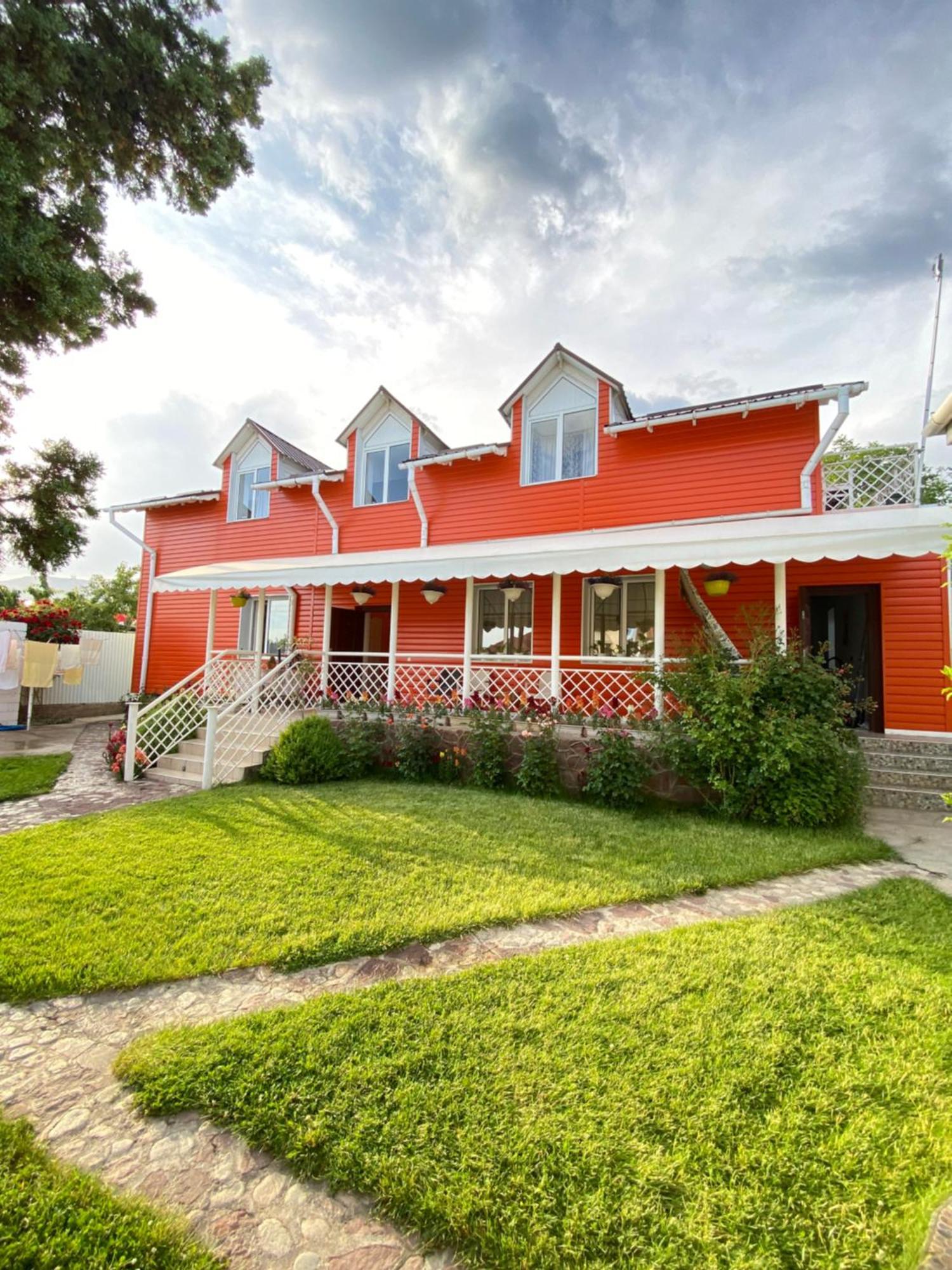 Osobyi Guest House Tscholponata Exterior foto