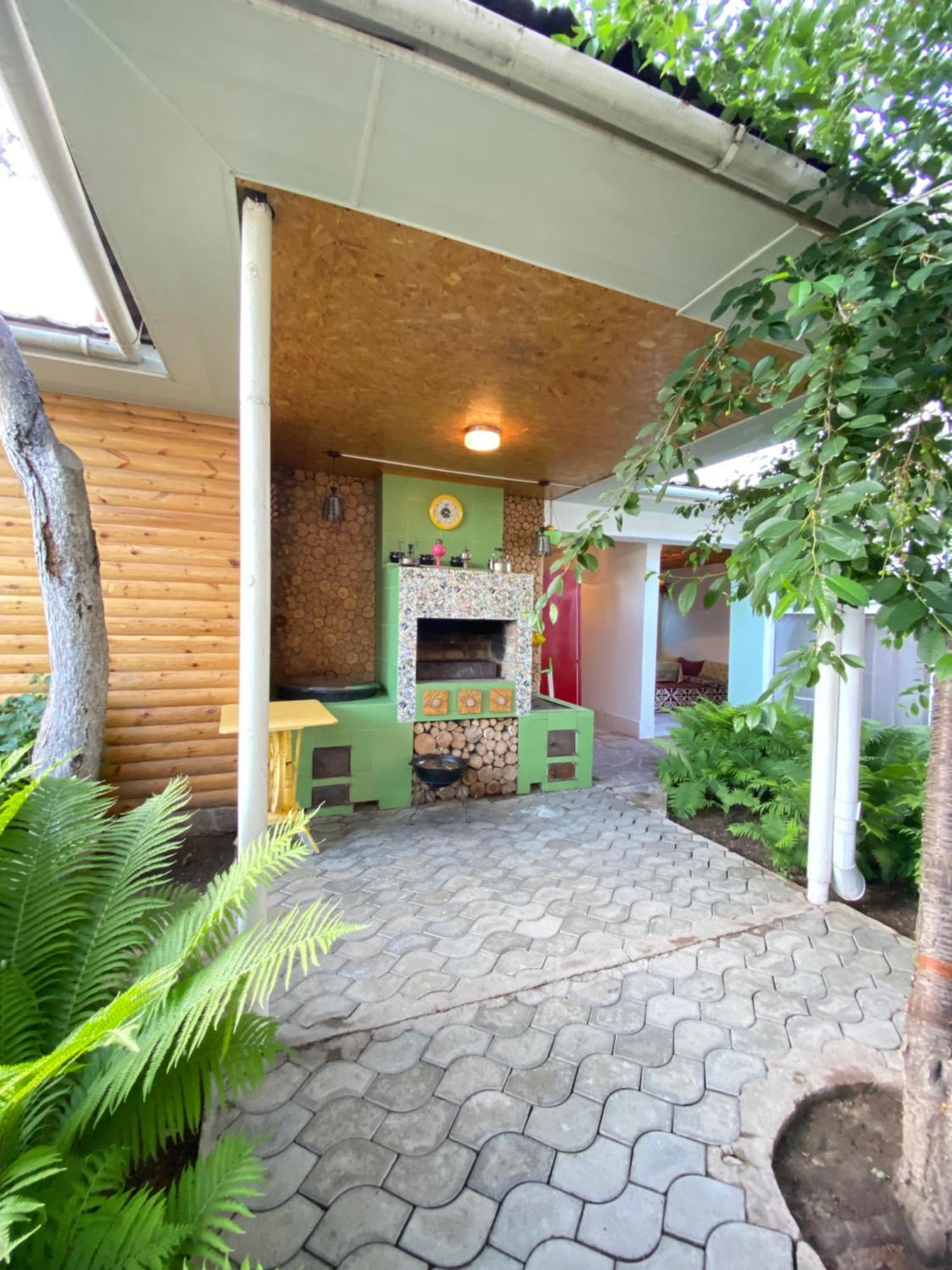 Osobyi Guest House Tscholponata Exterior foto